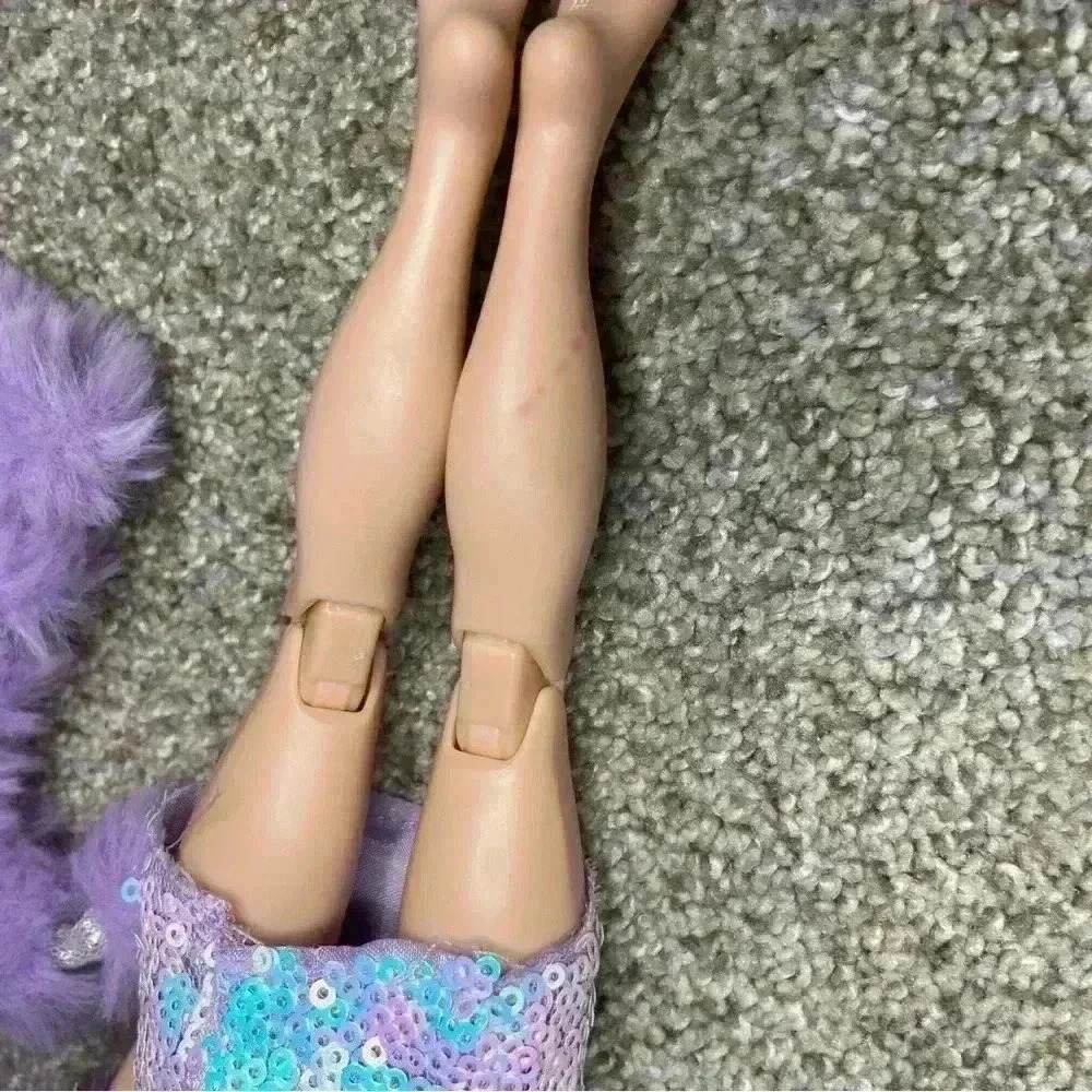 Rainbow High Purple Fashion Doll Series 1 - Violet Willow, Lot W/ shoes/clothes - Picture 5 of 11